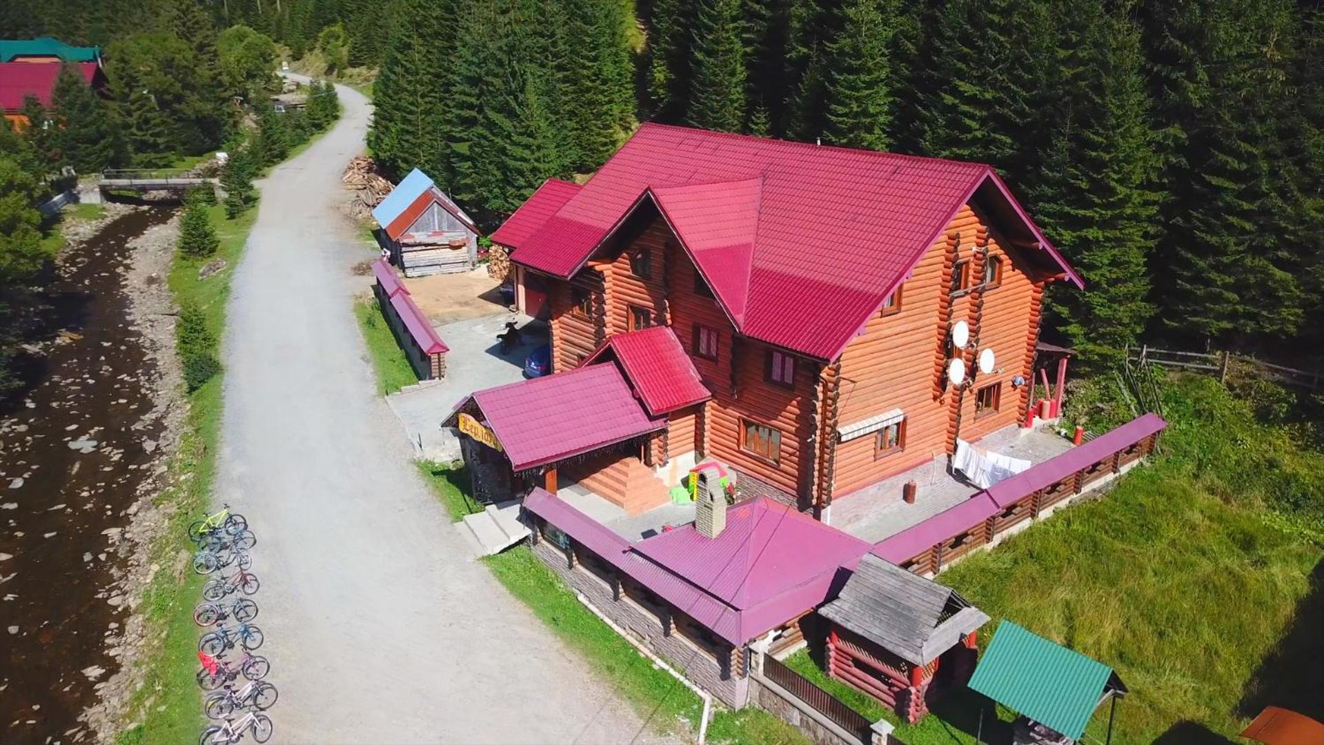 Hotel Berloga-Sinevir Synevyrs'ka Polyana Exterior photo