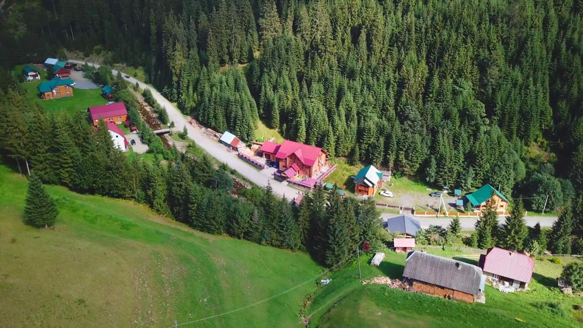 Hotel Berloga-Sinevir Synevyrs'ka Polyana Exterior photo