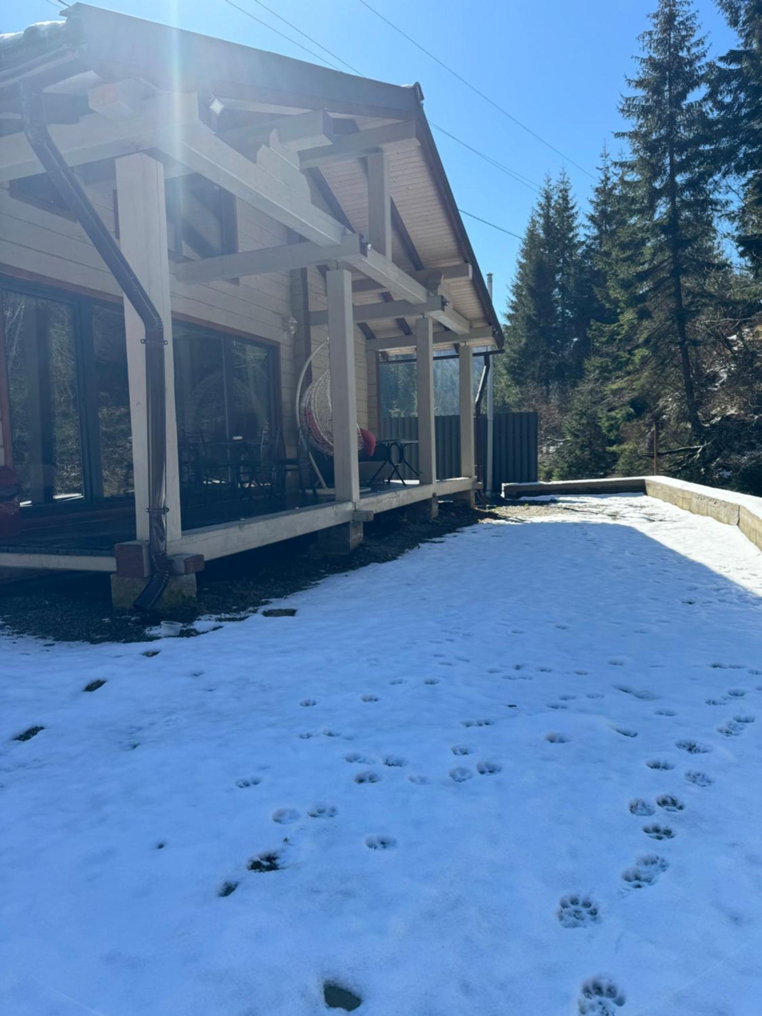 Hotel Berloga-Sinevir Synevyrs'ka Polyana Exterior photo